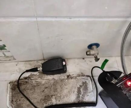 苍梧屋顶漏水维修公司分享下卫生间漏水的危害及解决方法